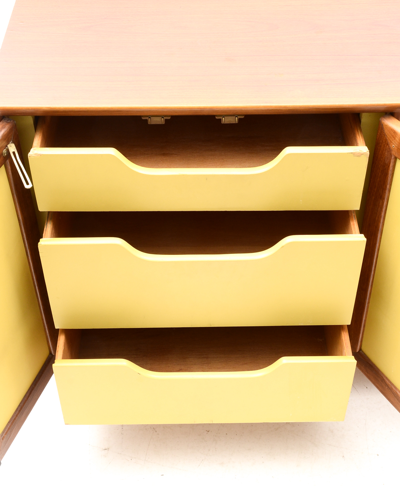 Mid Century Modern Credenza by American of Martinsville