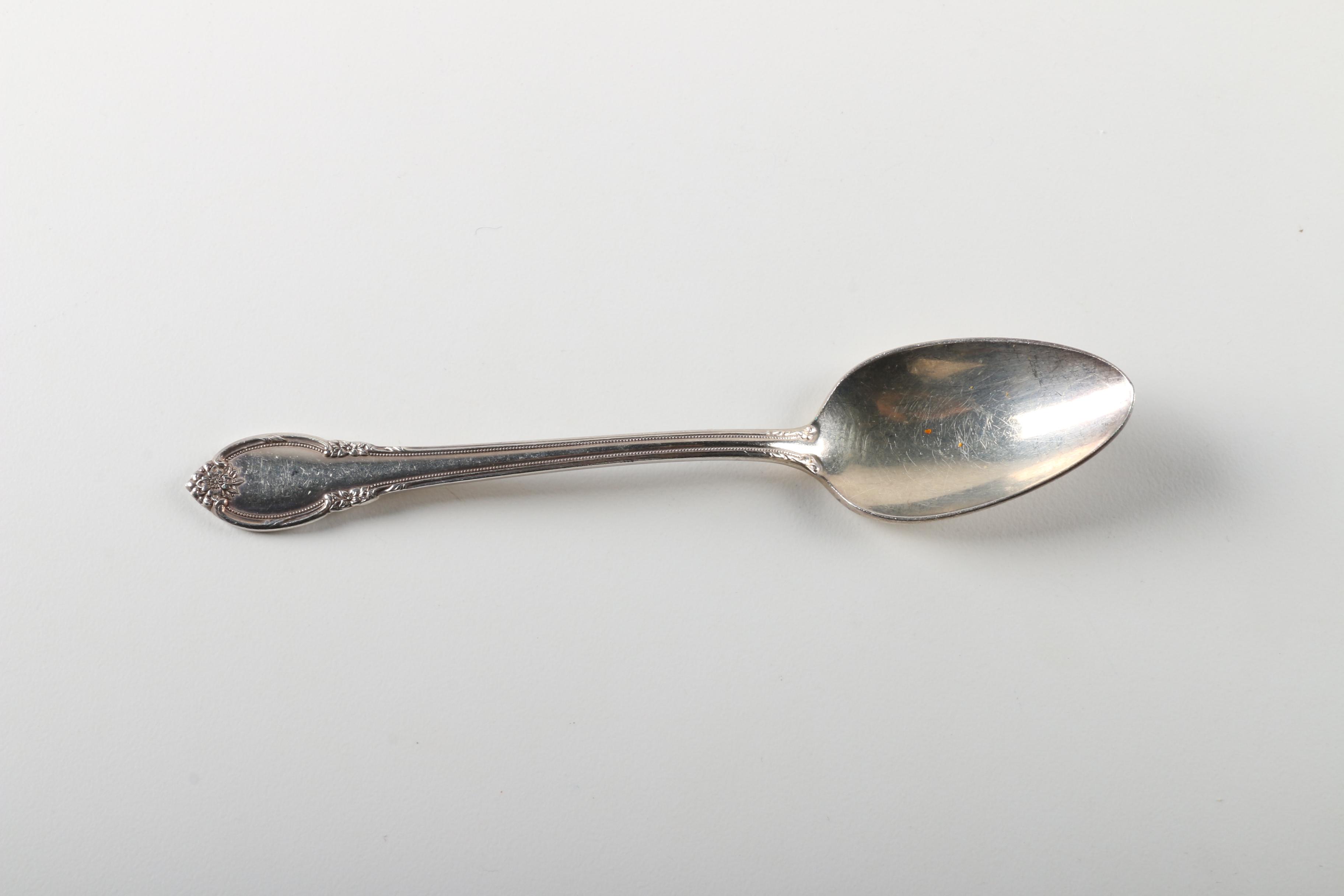 1847 Rogers Bros. "Remembrance" Silver-Plated Flatware Set