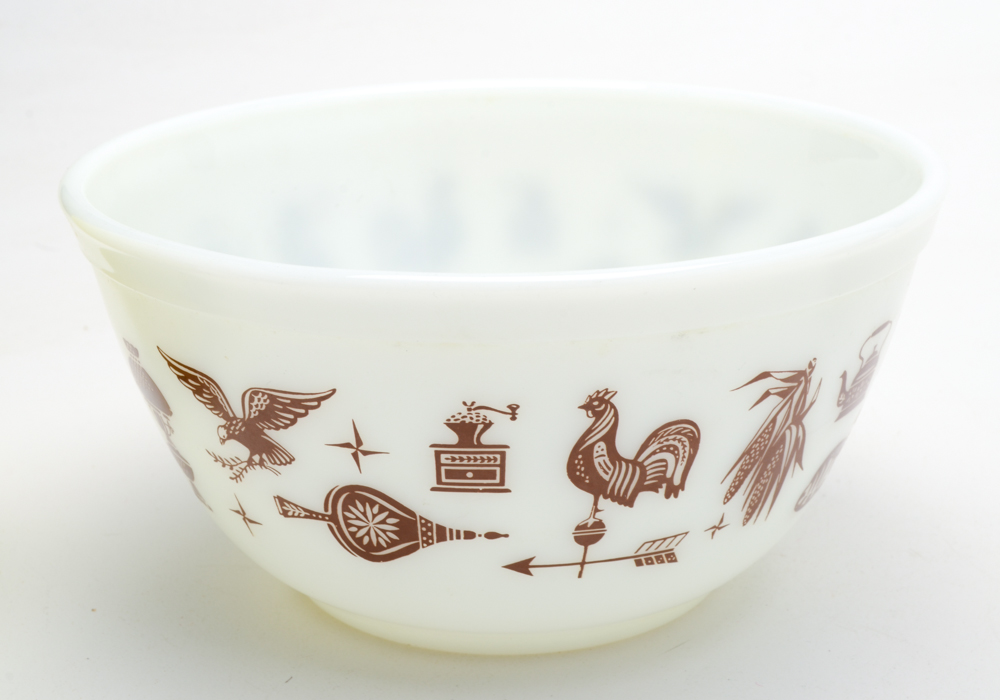 Mid Century Modern Tableware and Decor