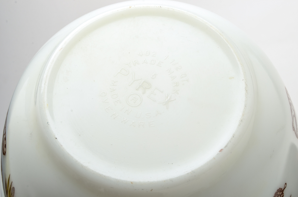 Mid Century Modern Tableware and Decor