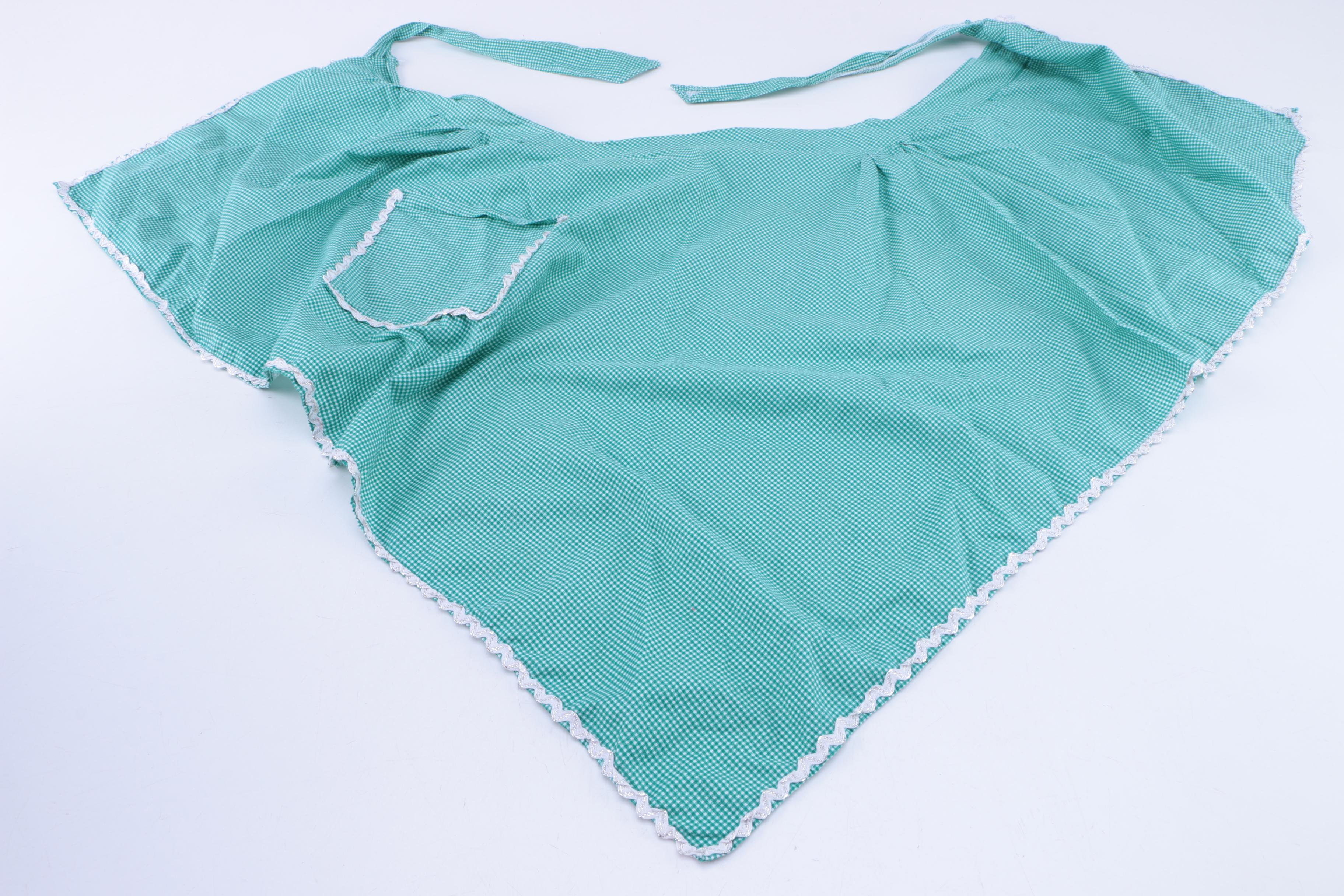 Pyrex Ovenware and McCoy Planter