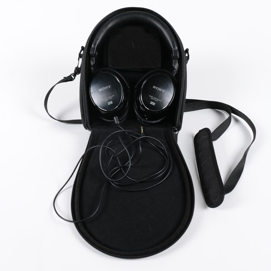 Sony Noise Canceling Headphones with Case