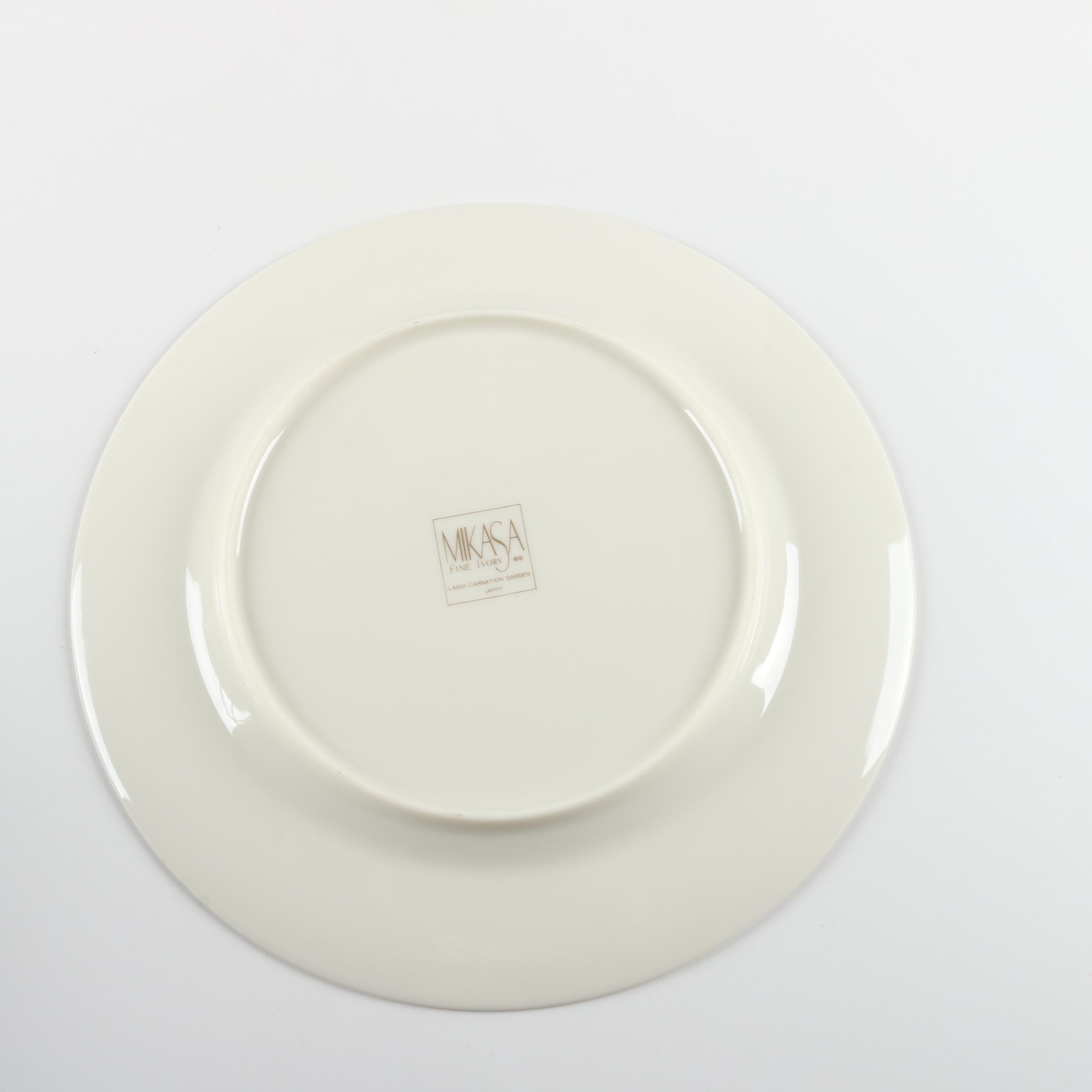 Mikasa "Carnation Garden" Bone China Dinner Plates
