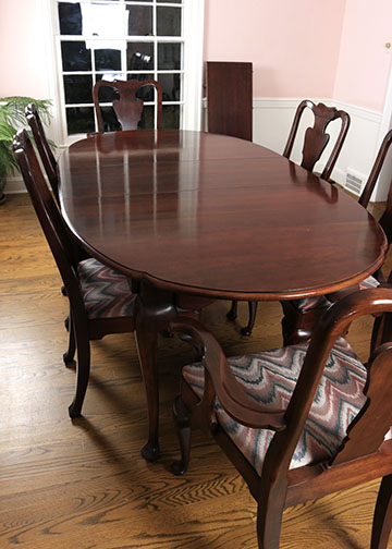 Cherry Queen Anne Style Dining Table And Six Chairs