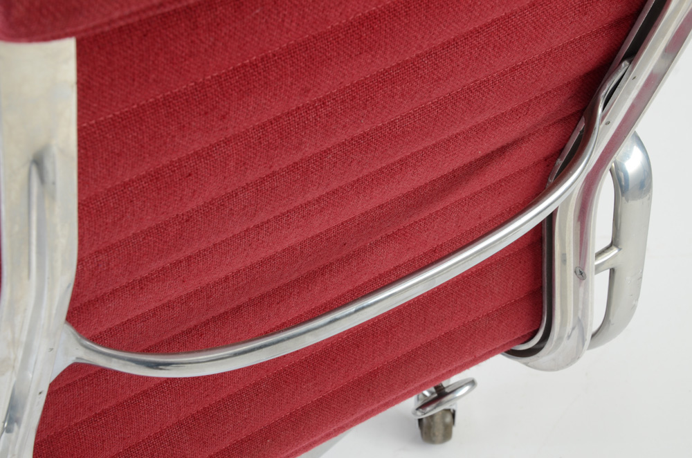 Vintage Eames for Herman Miller "Aluminum Group" Desk Chair