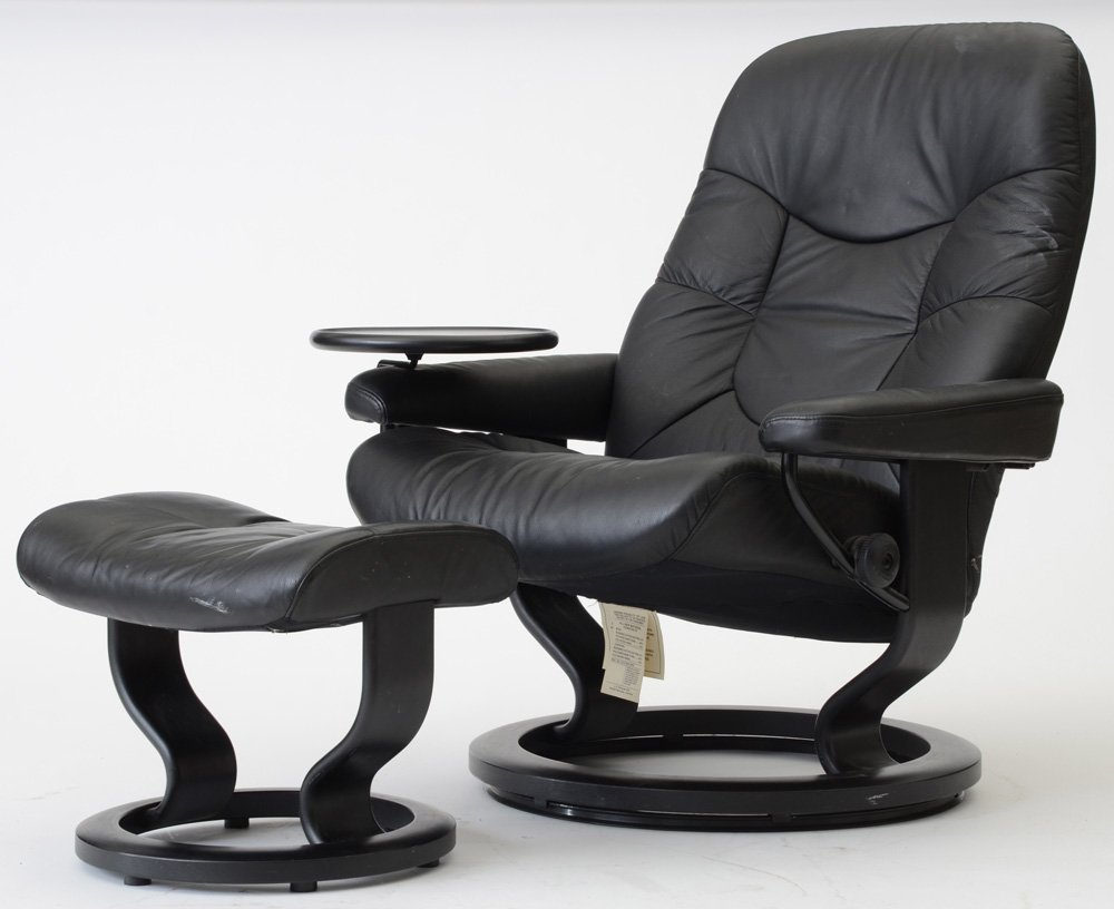 Black Leather "Stressless" Adjustable Chair and Ottoman by Ekornes / Norway