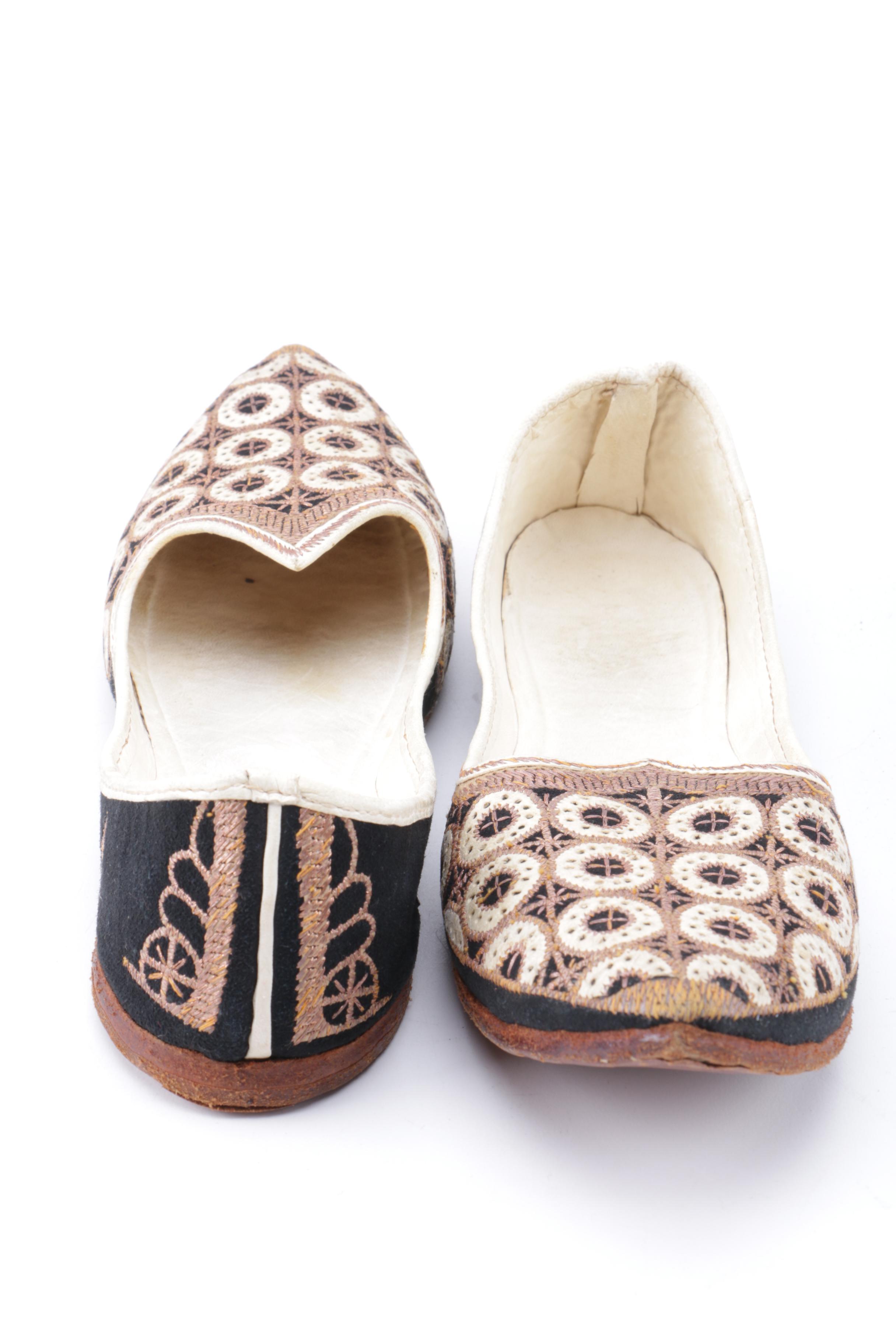 Moroccan Style Flats with Embroidery