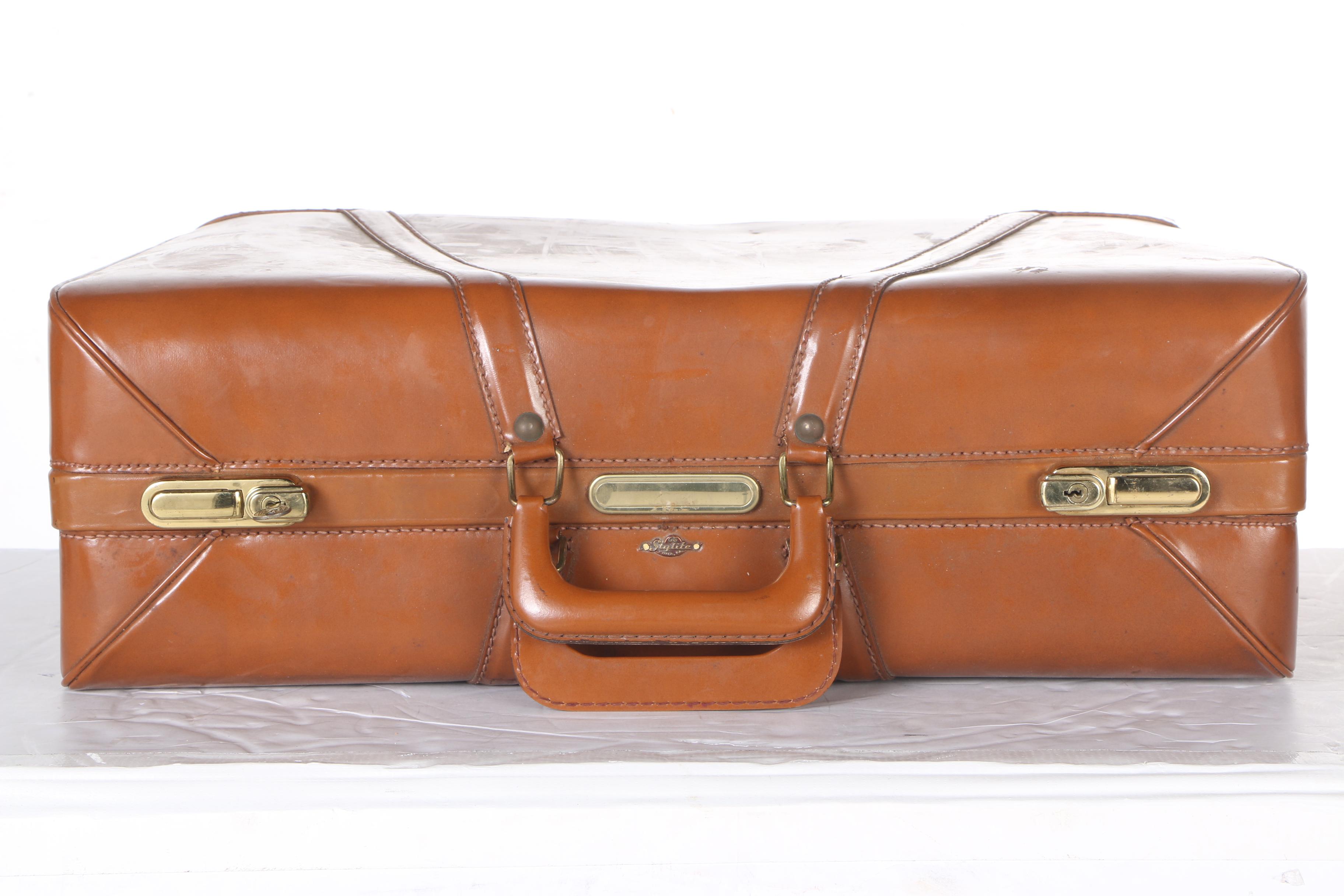 Vintage Suitcase by Stylite