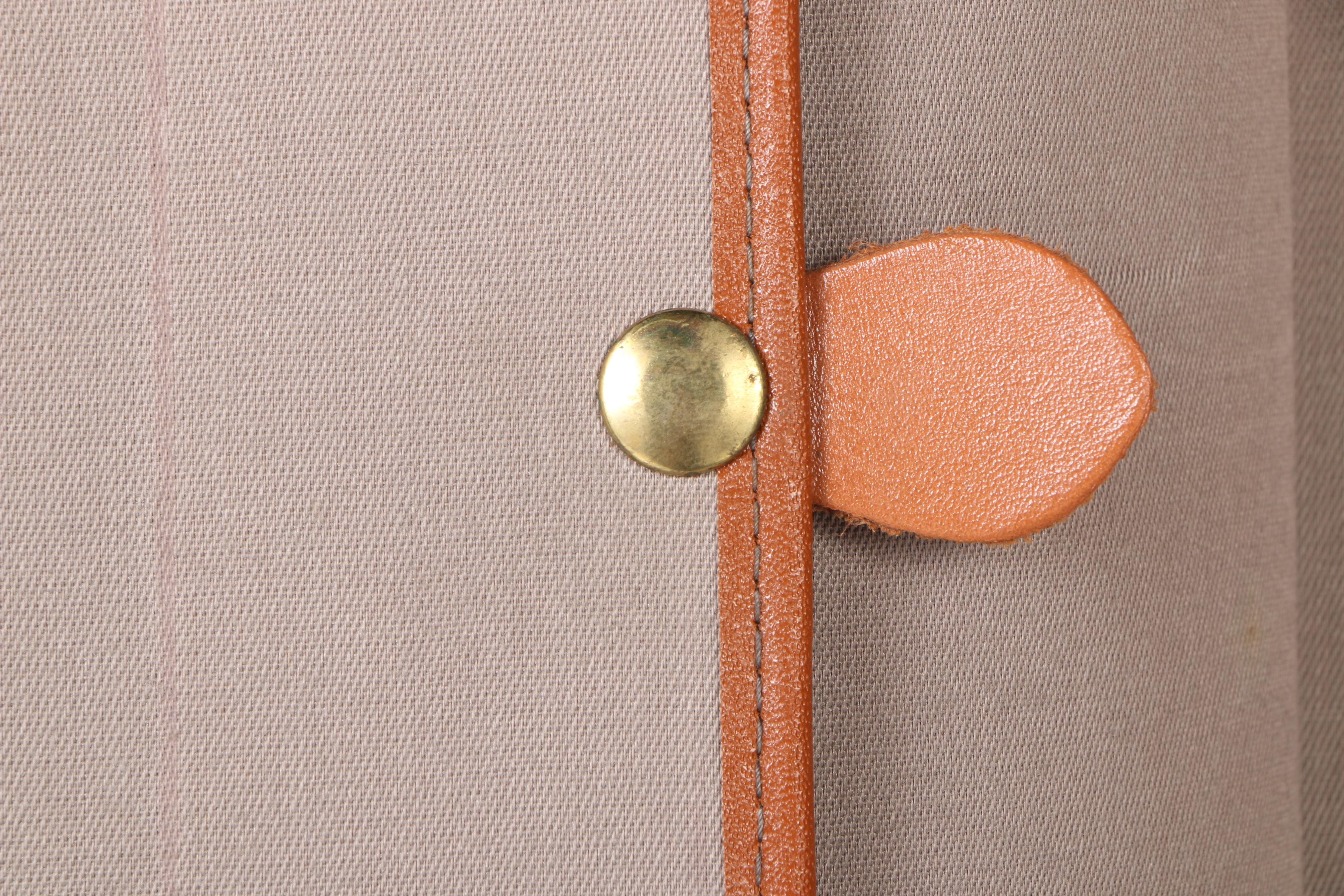 Vintage Suitcase by Stylite