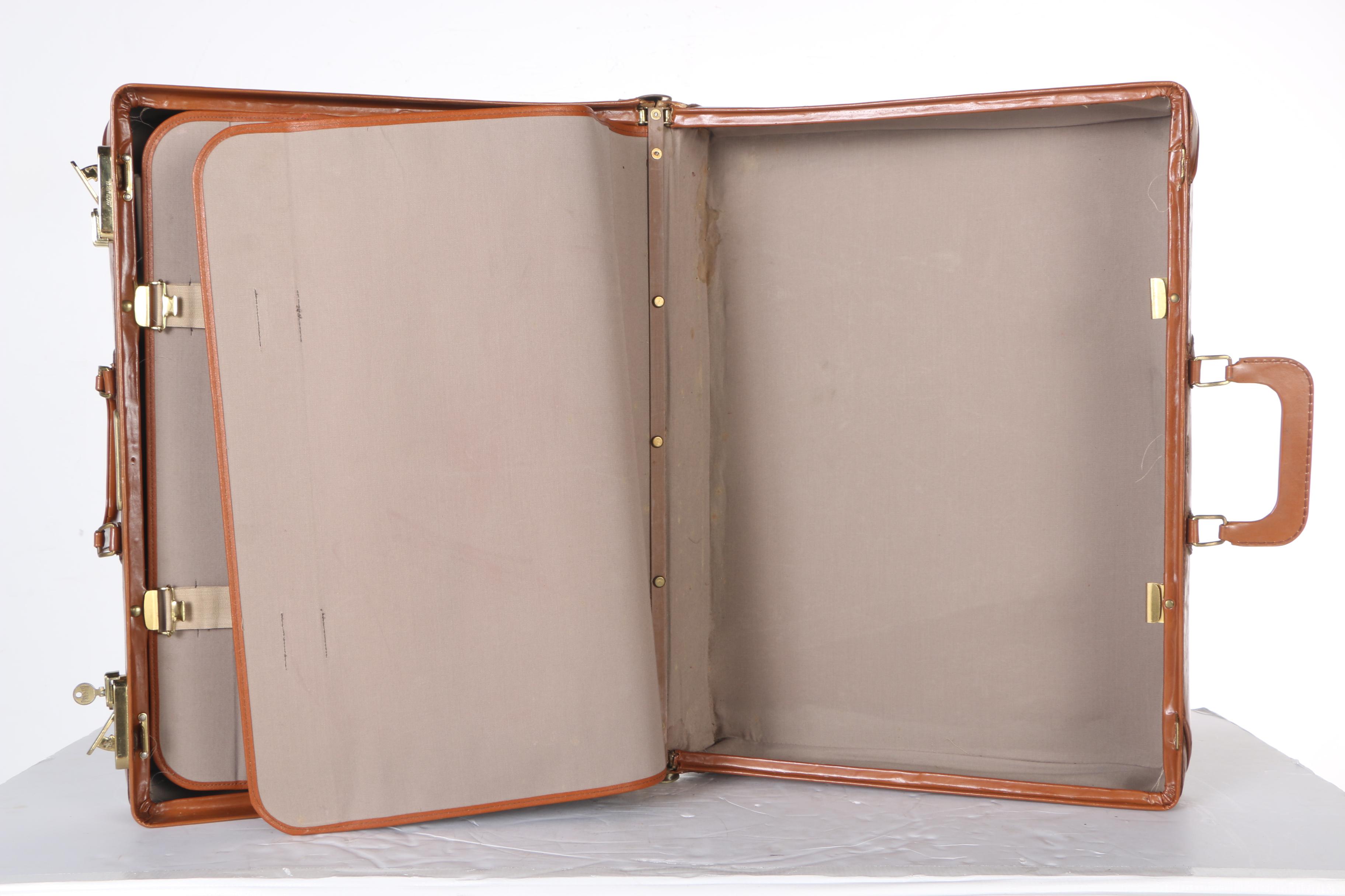 Vintage Suitcase by Stylite