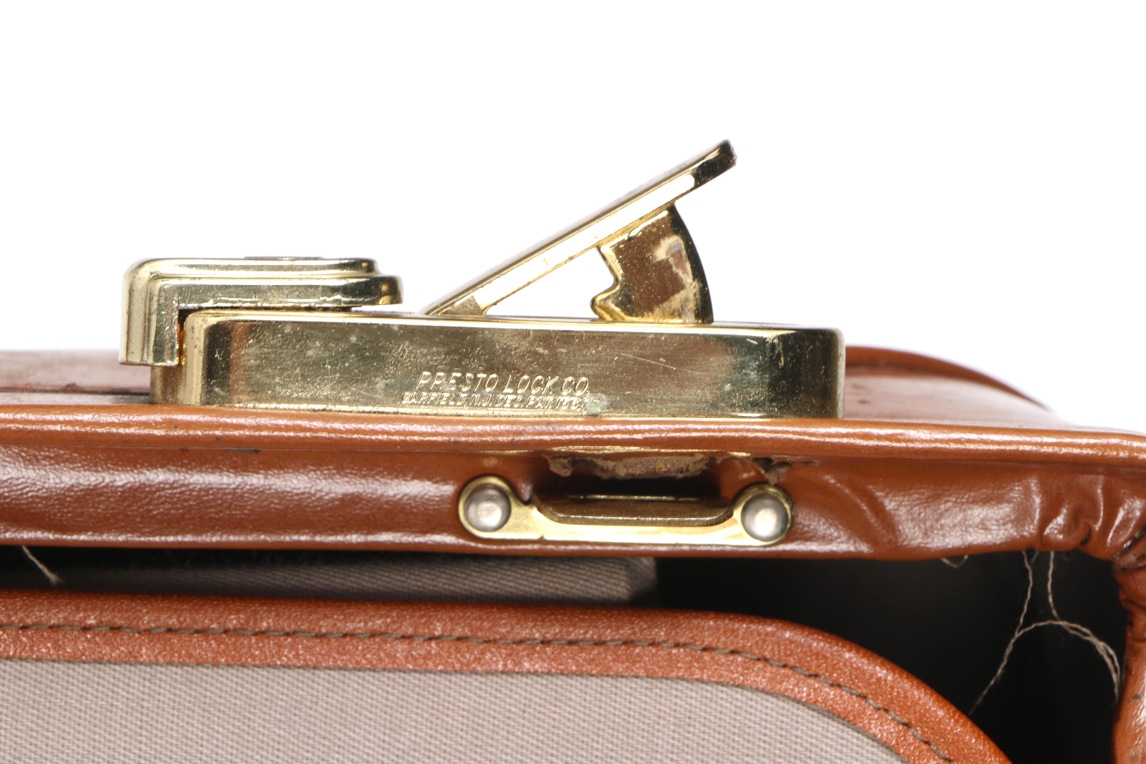 Vintage Suitcase by Stylite