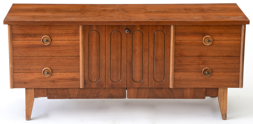 Mid Century Modern Lane "Sweetheart" Cedar Chest
