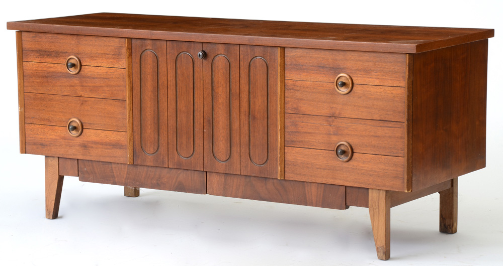 Mid Century Modern Lane "Sweetheart" Cedar Chest
