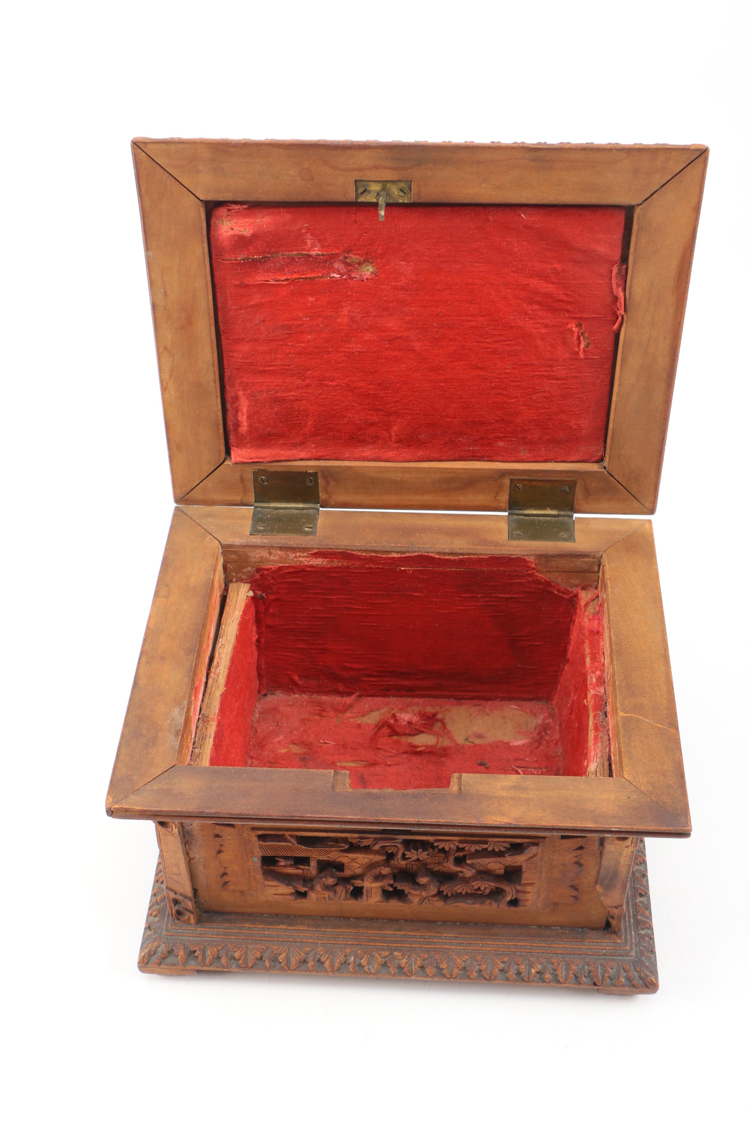Vintage Chinese Carved Jewelry Box