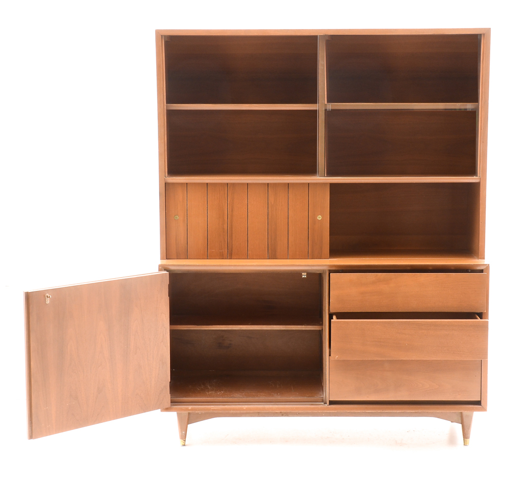 Kroehler Mid Century Modern China Cabinet