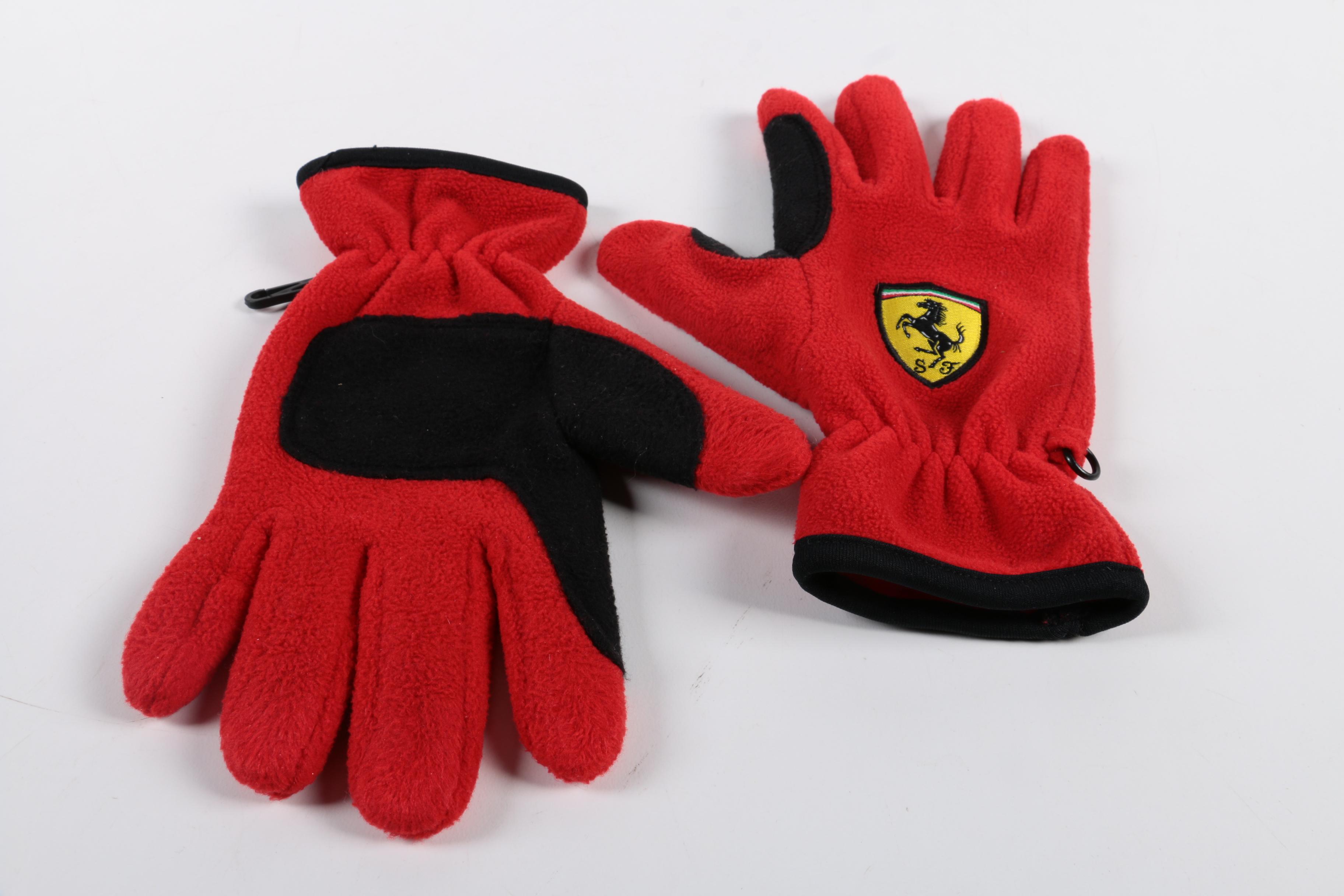Assorted Ferrari Accessories