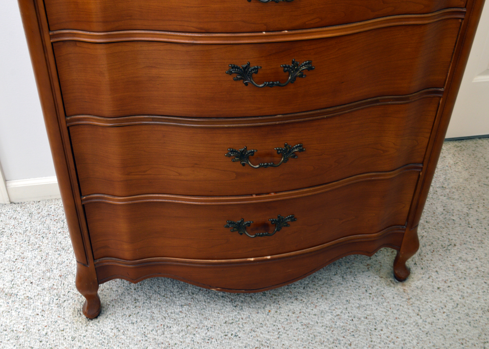 Vintage French Provincial Style Chest of Drawers by American Drew