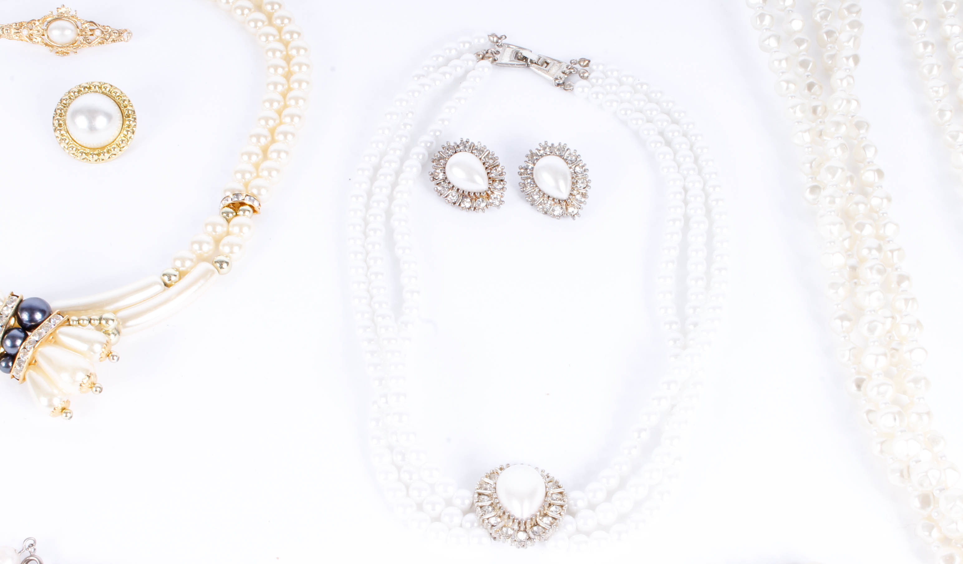 Imitation Pearl Costume Jewelry Assortment