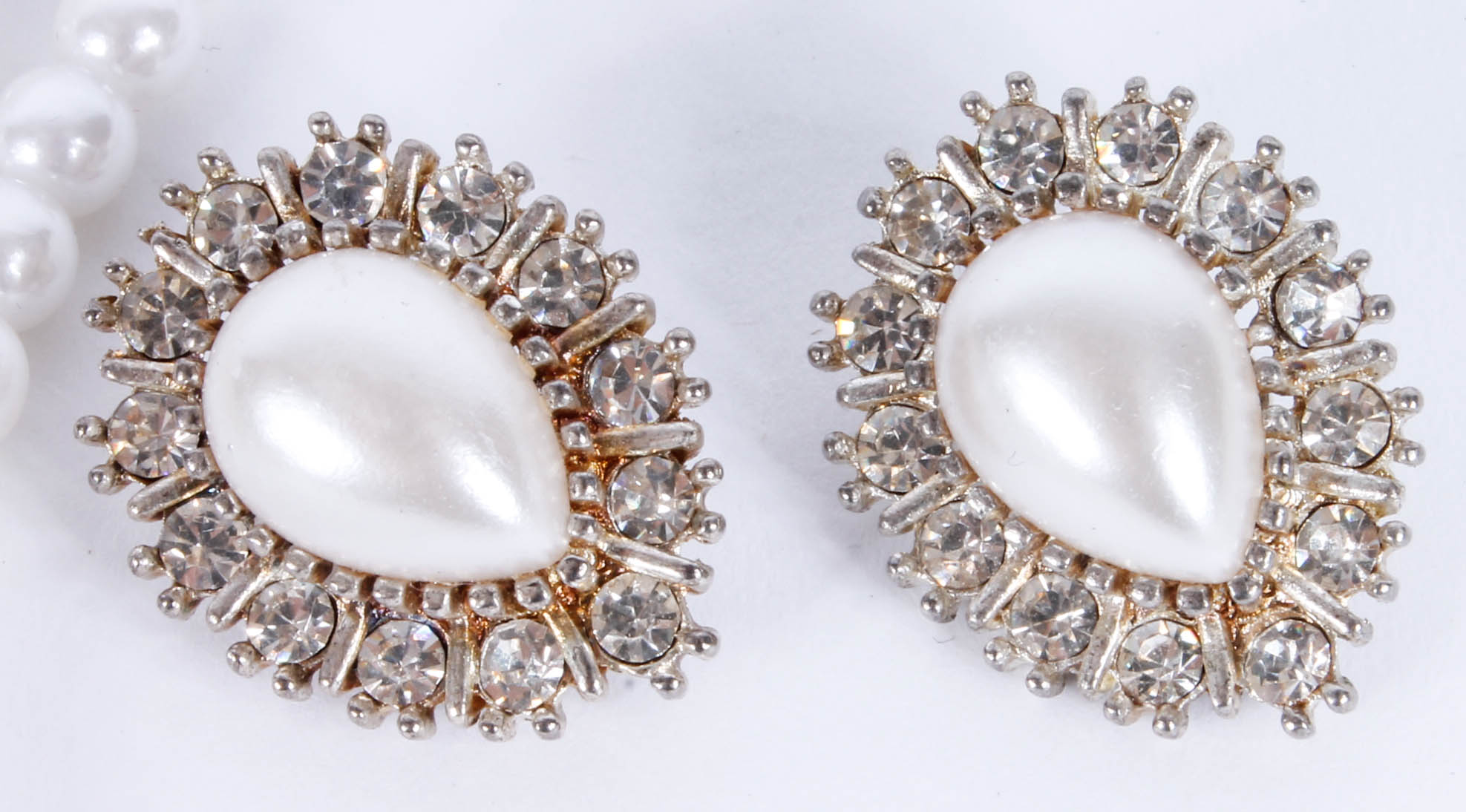 Imitation Pearl Costume Jewelry Assortment