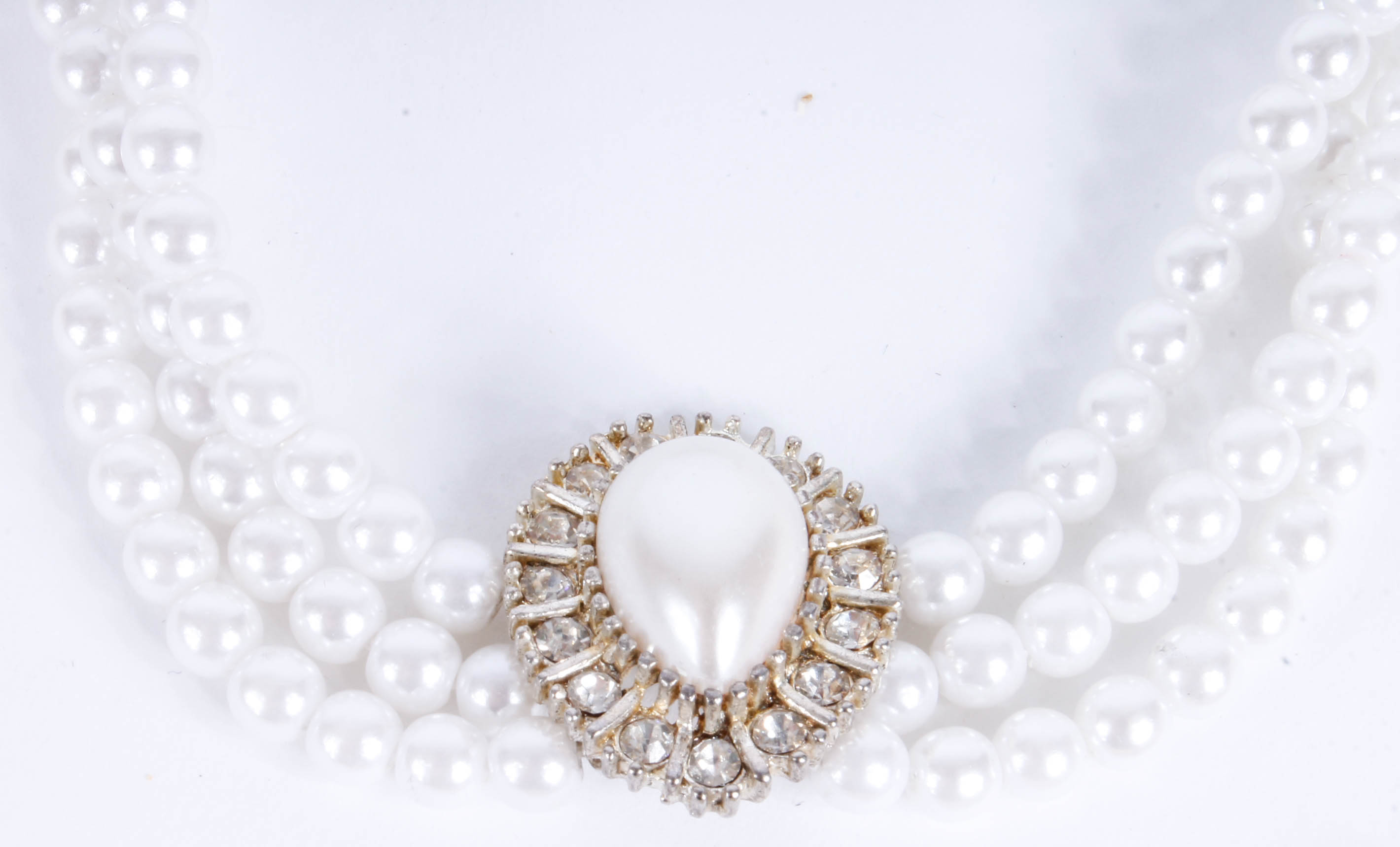 Imitation Pearl Costume Jewelry Assortment