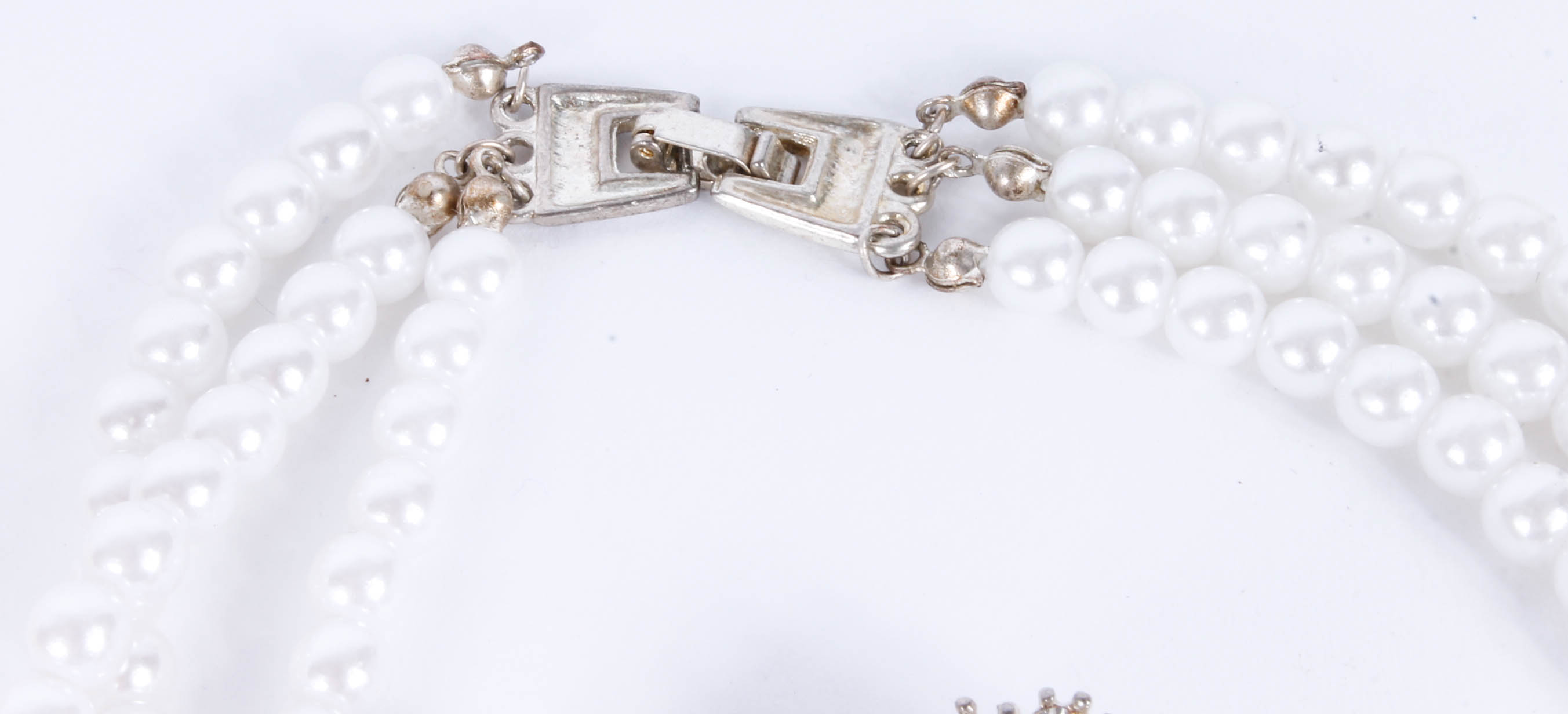 Imitation Pearl Costume Jewelry Assortment