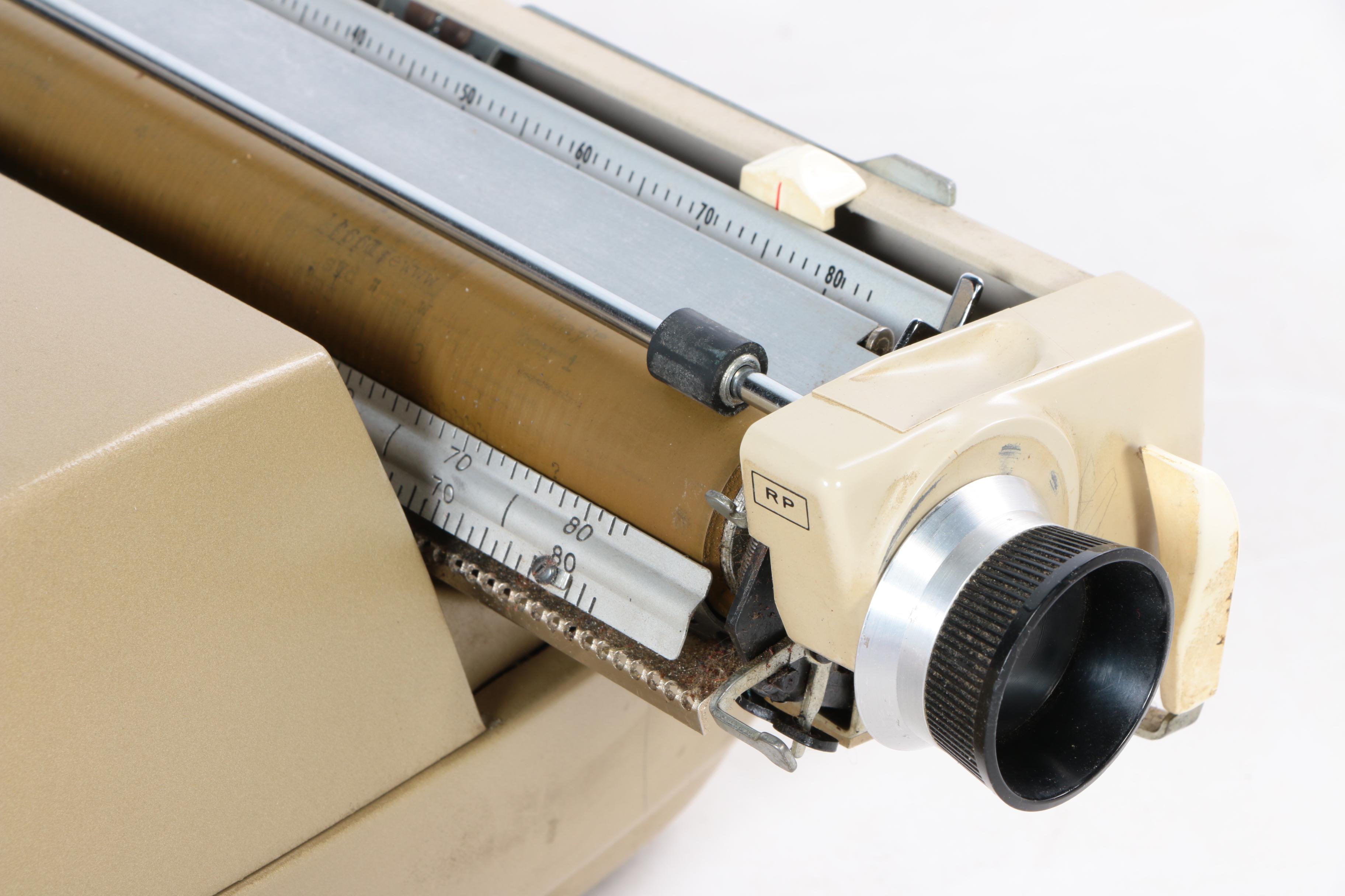 Smith Corona Electric Typewriter with Carrying Case