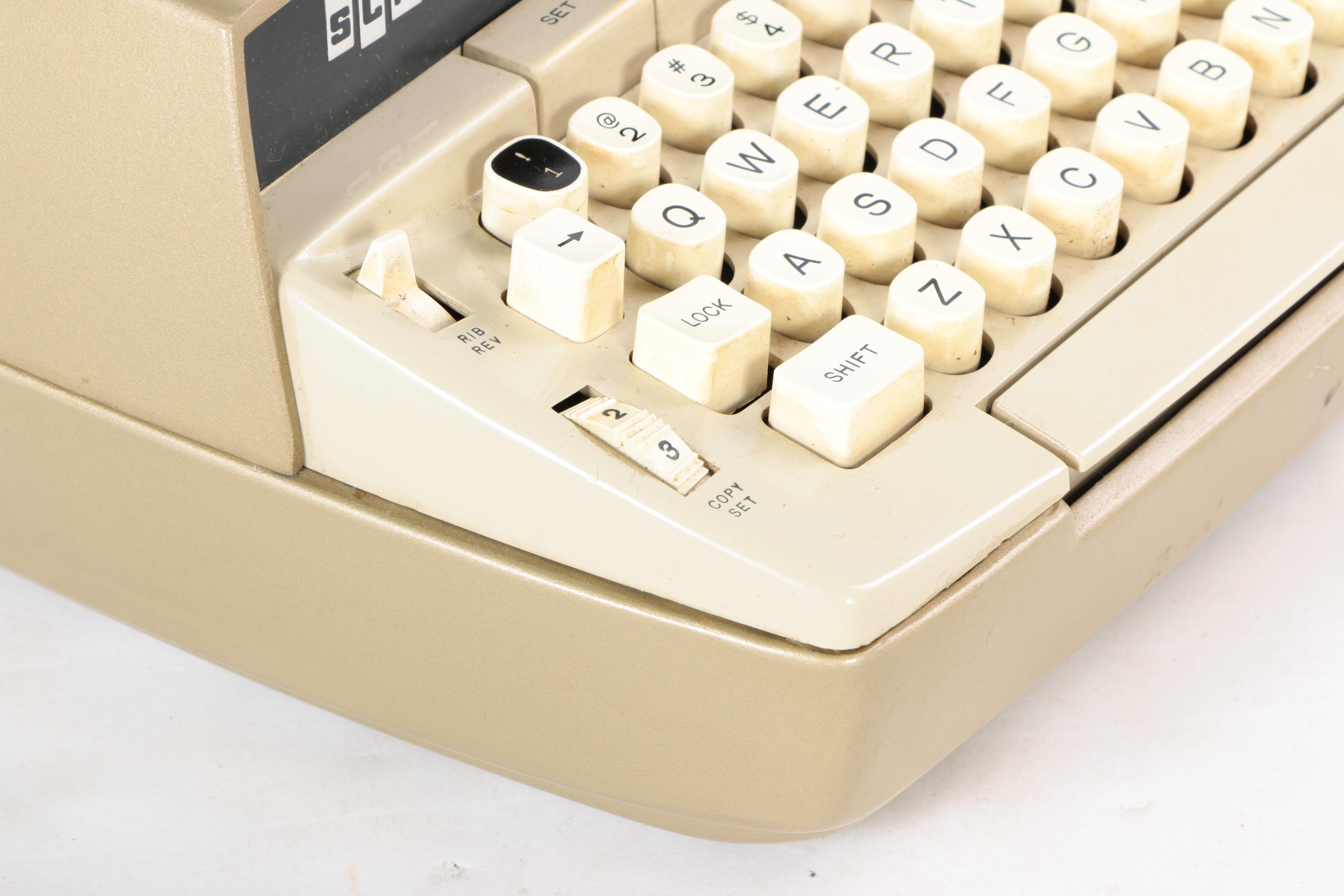 Smith Corona Electric Typewriter with Carrying Case