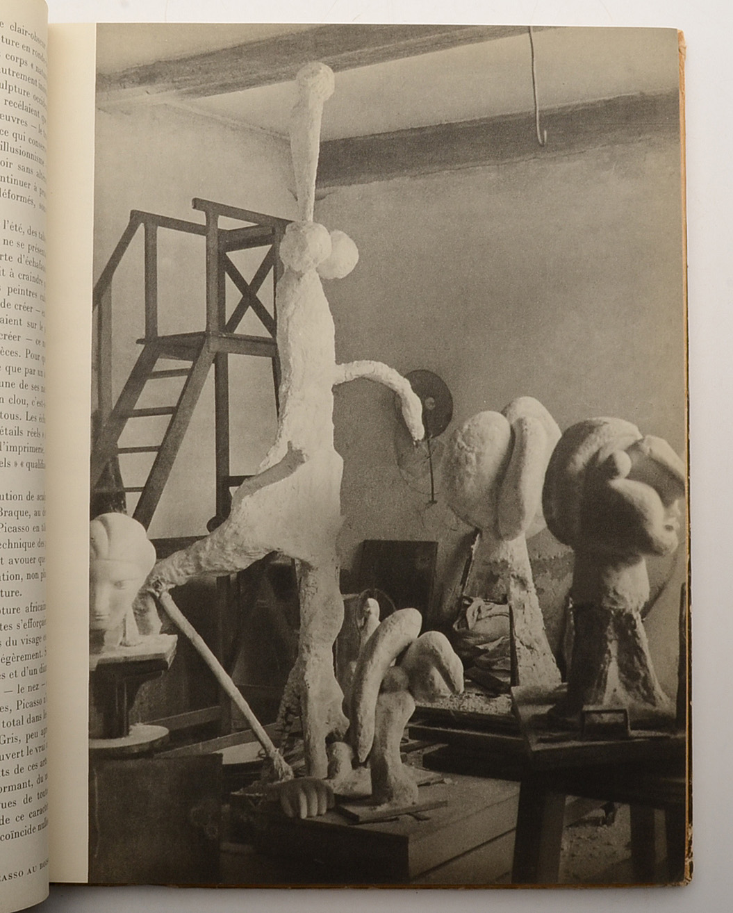 Vintage French Print "Les Sculptures de Picasso" Book