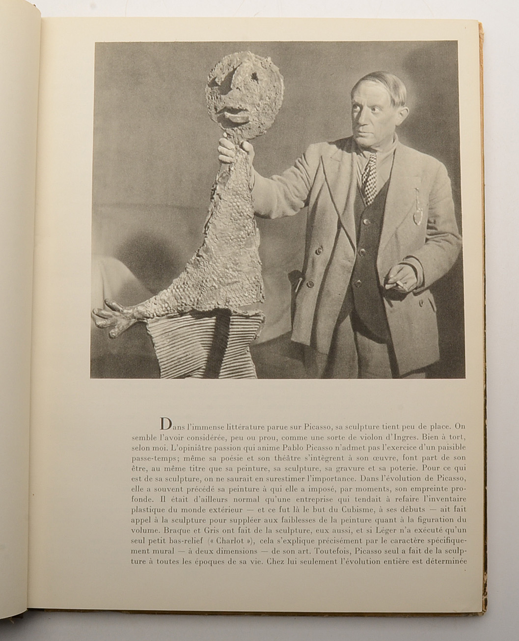 Vintage French Print "Les Sculptures de Picasso" Book