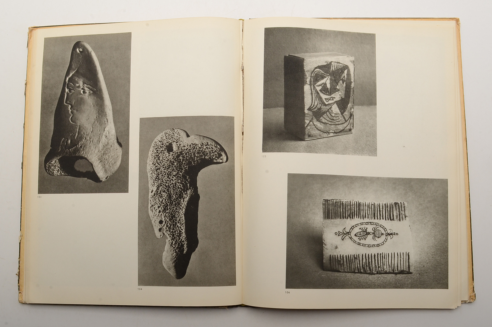 Vintage French Print "Les Sculptures de Picasso" Book