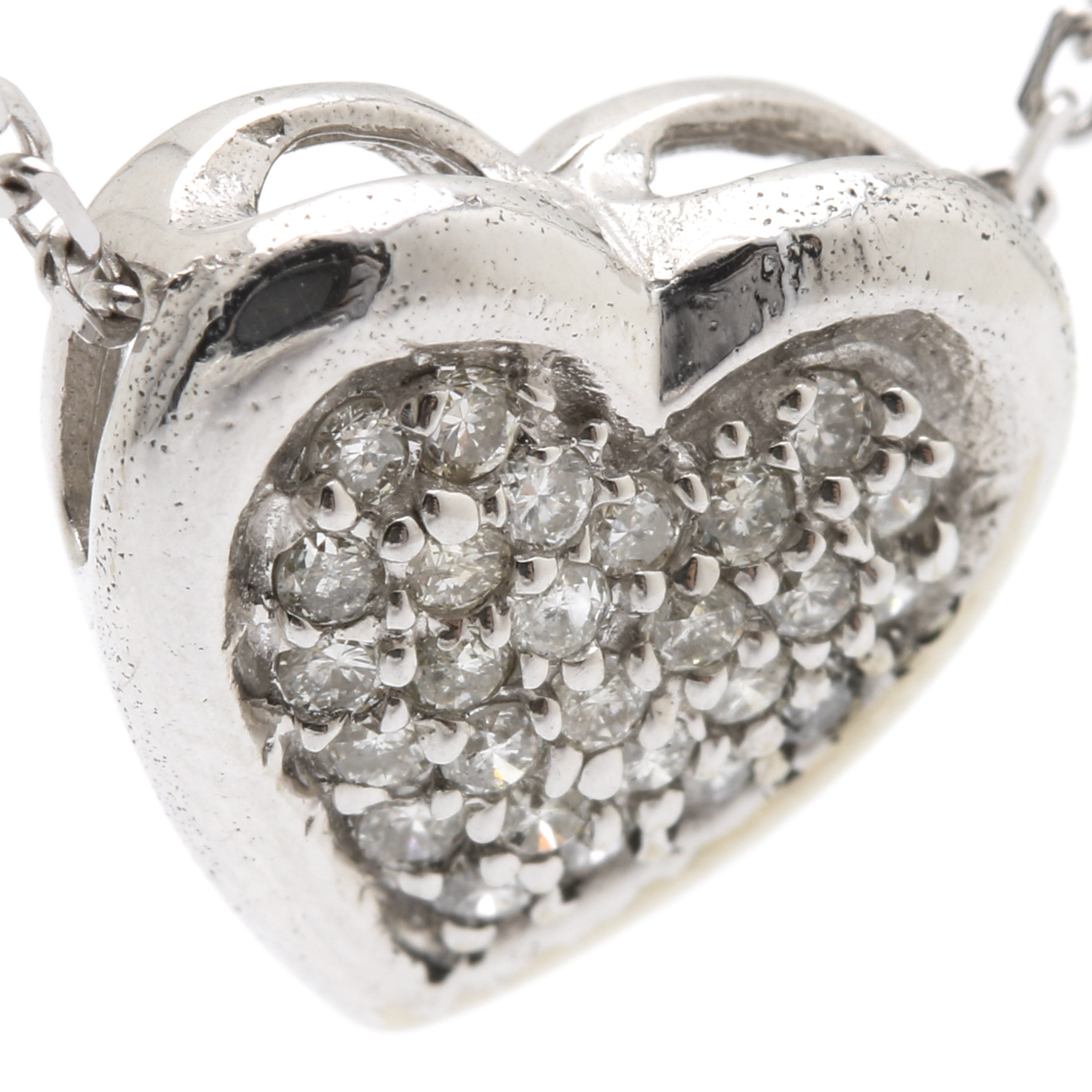 14K White Gold Diamond Heart Pendant Necklace