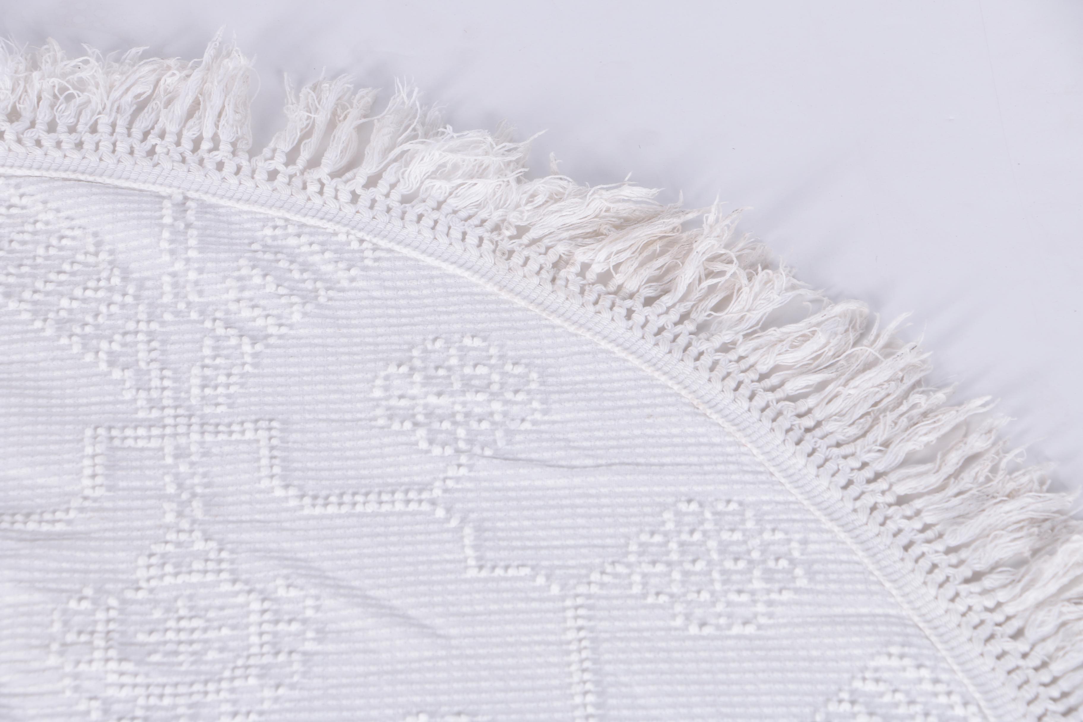 White Cotton Bedspreads Including Crown Crafts