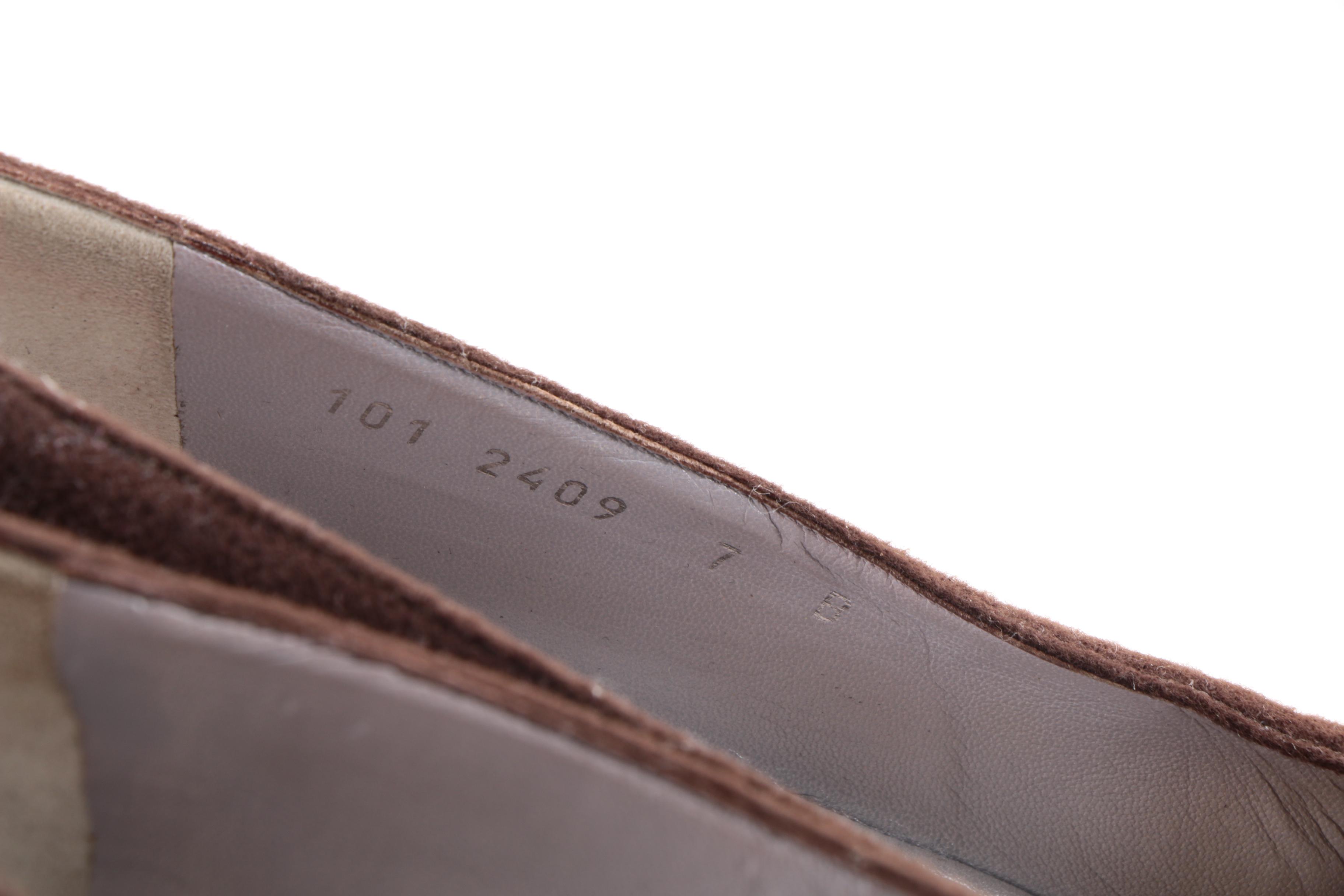 Gucci Brown Suede Pumps