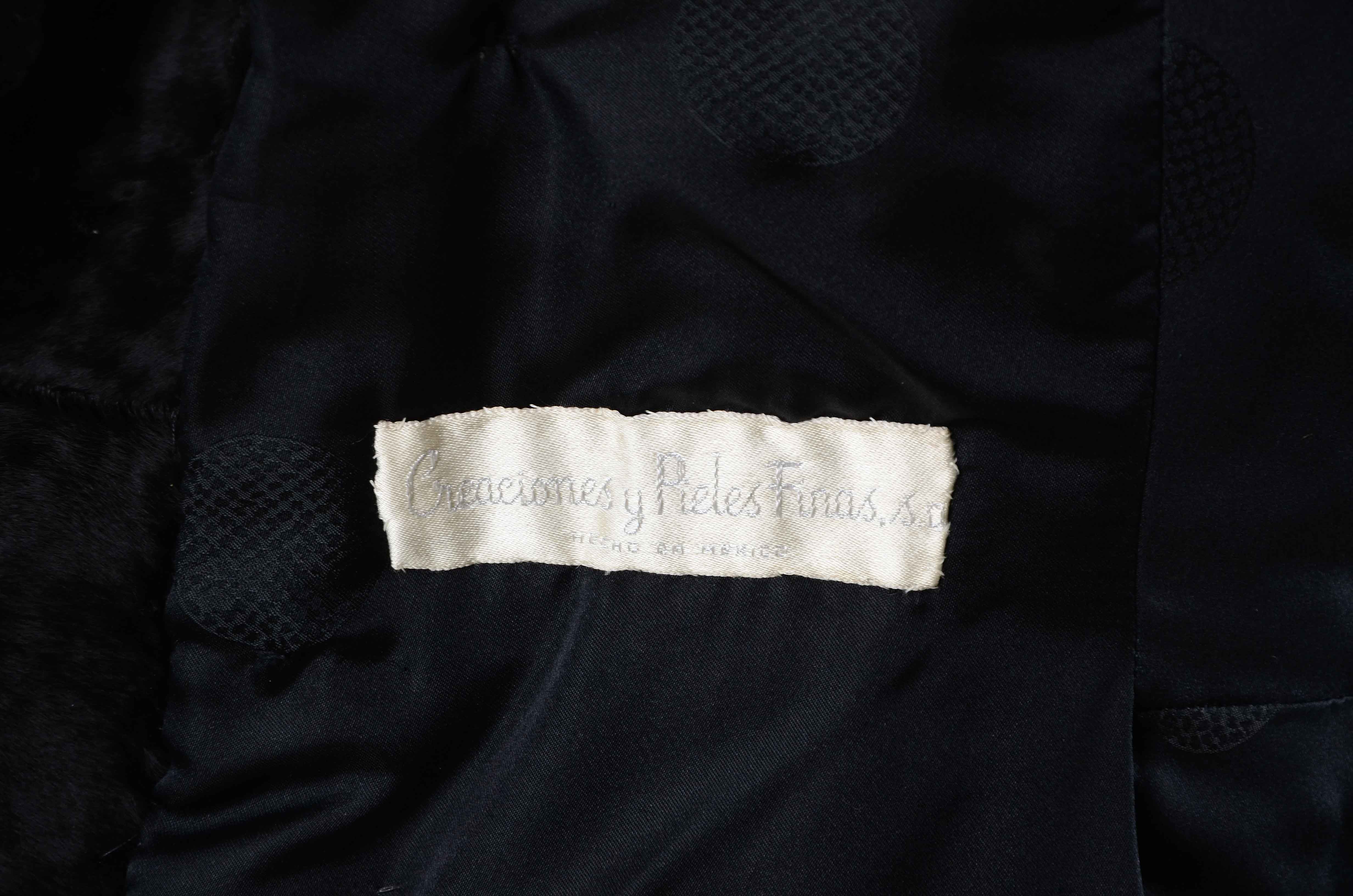 Salon Internacional Boutique Calfskin and Mink Vintage Coat