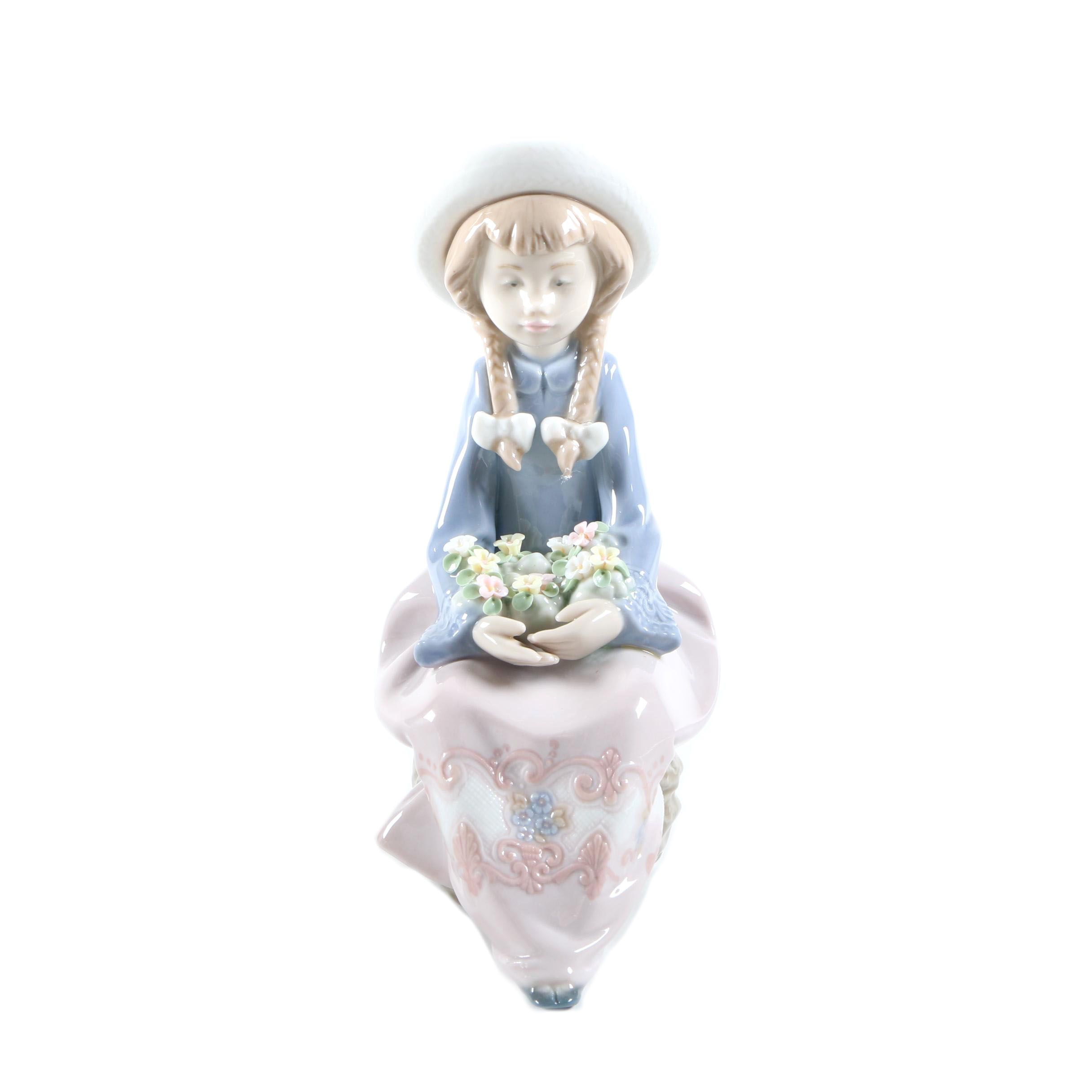 Lladro "Pretty and Prim" Figurine #5554