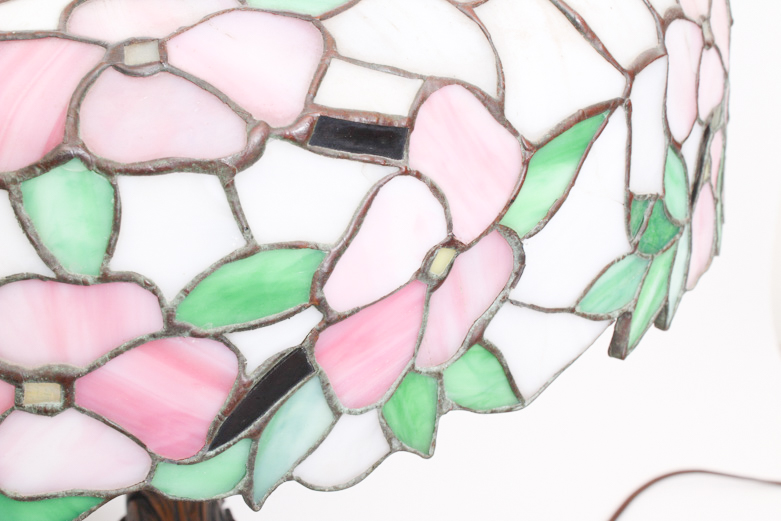 Tiffany Style Stained Glass Table Lamp with Bronze Base