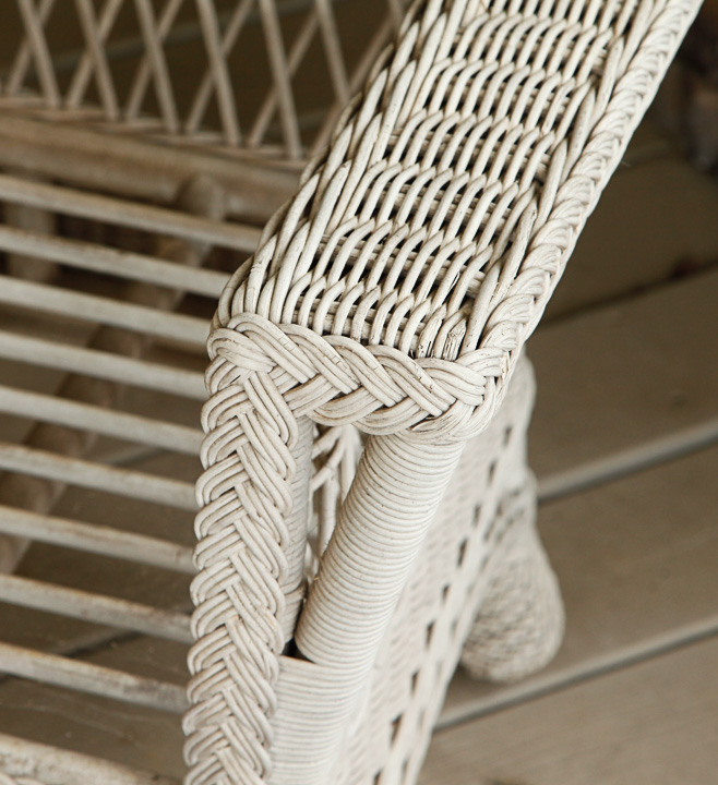 Vintage White Wicker Patio Furniture Set