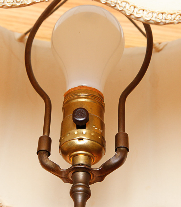 Vintage Metal Candelabra Table Lamp