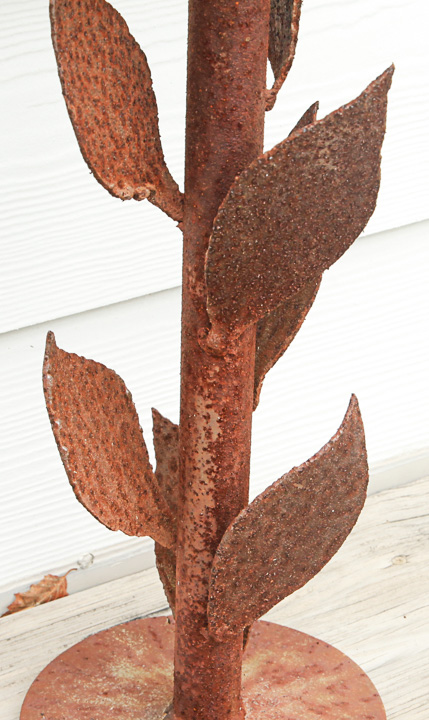 Floral Motif Metal Garden Sculpture