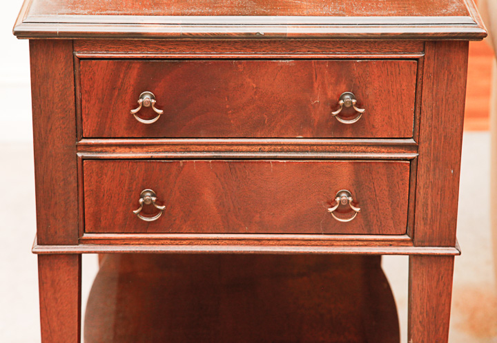 Vintage Federal Style Mahogany Side Table