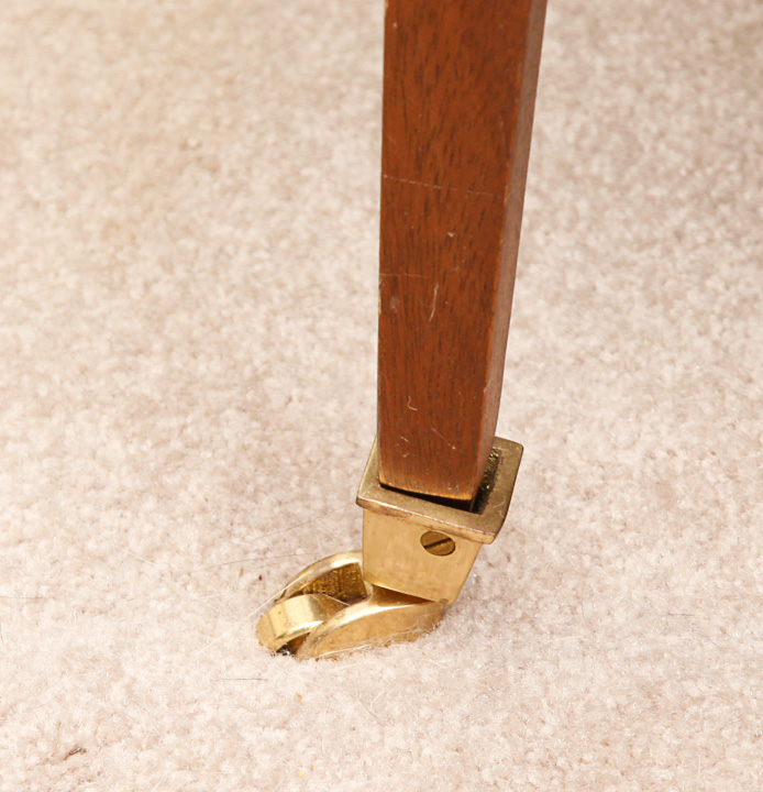 Vintage Federal Style Mahogany Side Table