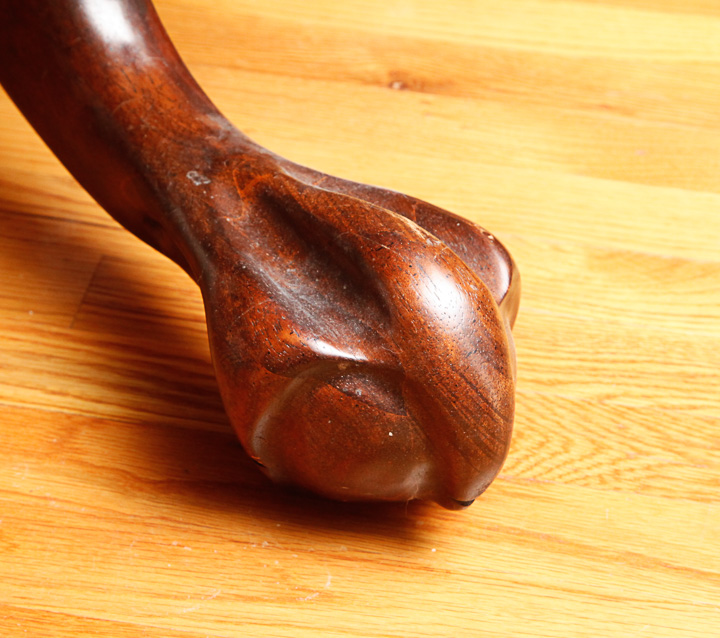 Vintage Queen Anne Style Dining Table with Chairs