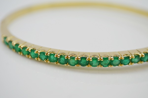 14K Yellow Gold Emerald Bracelet