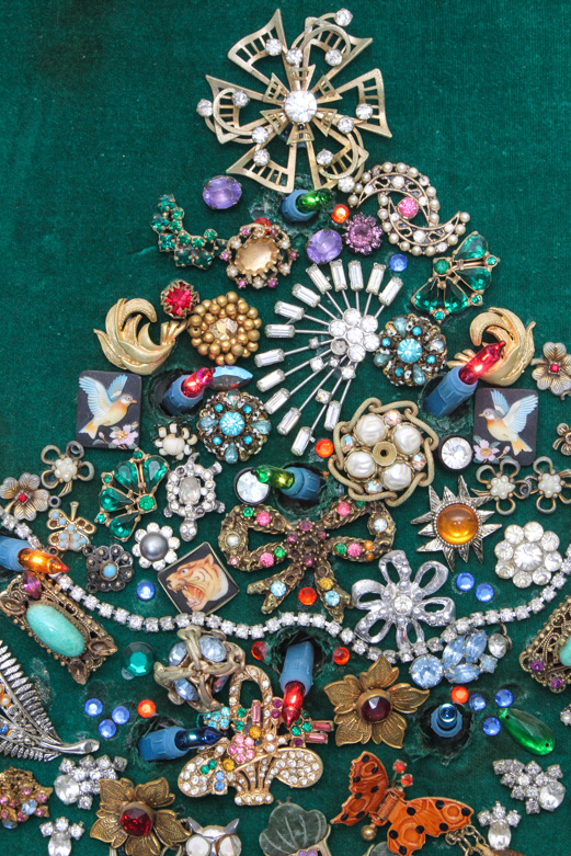 Vintage Jewelry Lighted Christmas Tree Artwork