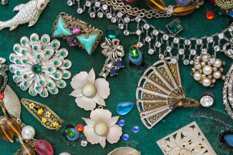 Vintage Jewelry Lighted Christmas Tree Artwork