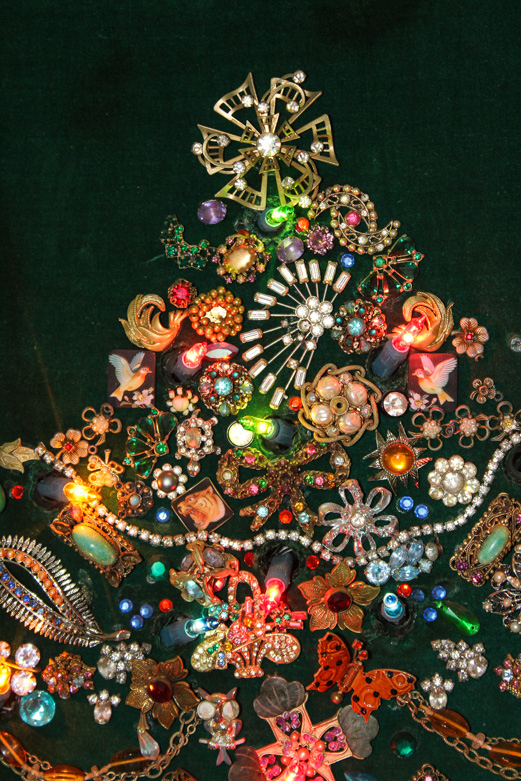 Vintage Jewelry Lighted Christmas Tree Artwork