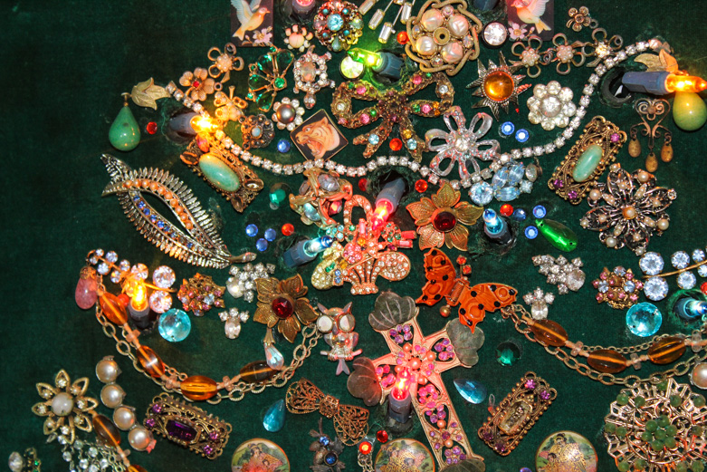 Vintage Jewelry Lighted Christmas Tree Artwork