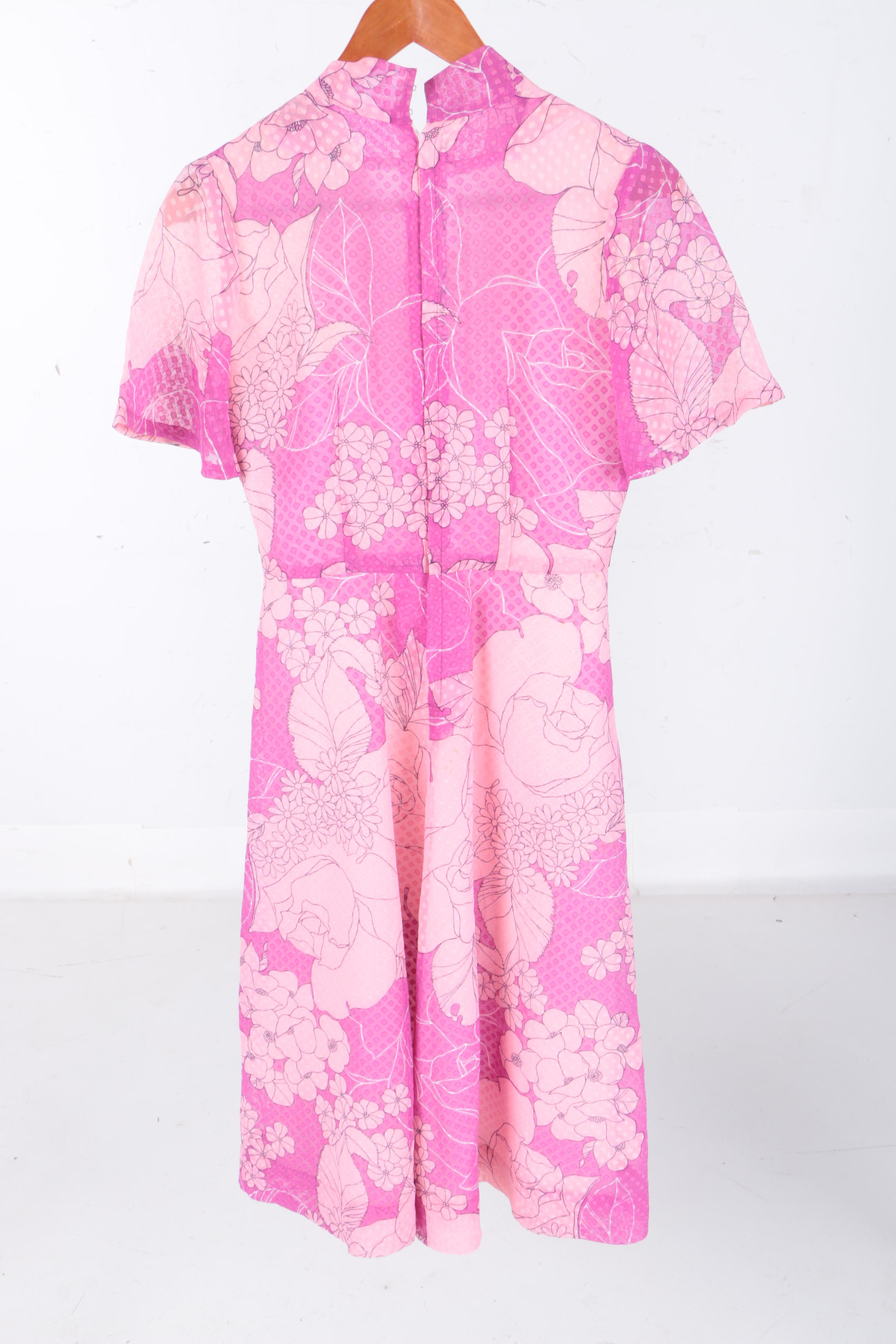 Women's Vintage 1970s Floral Dresses