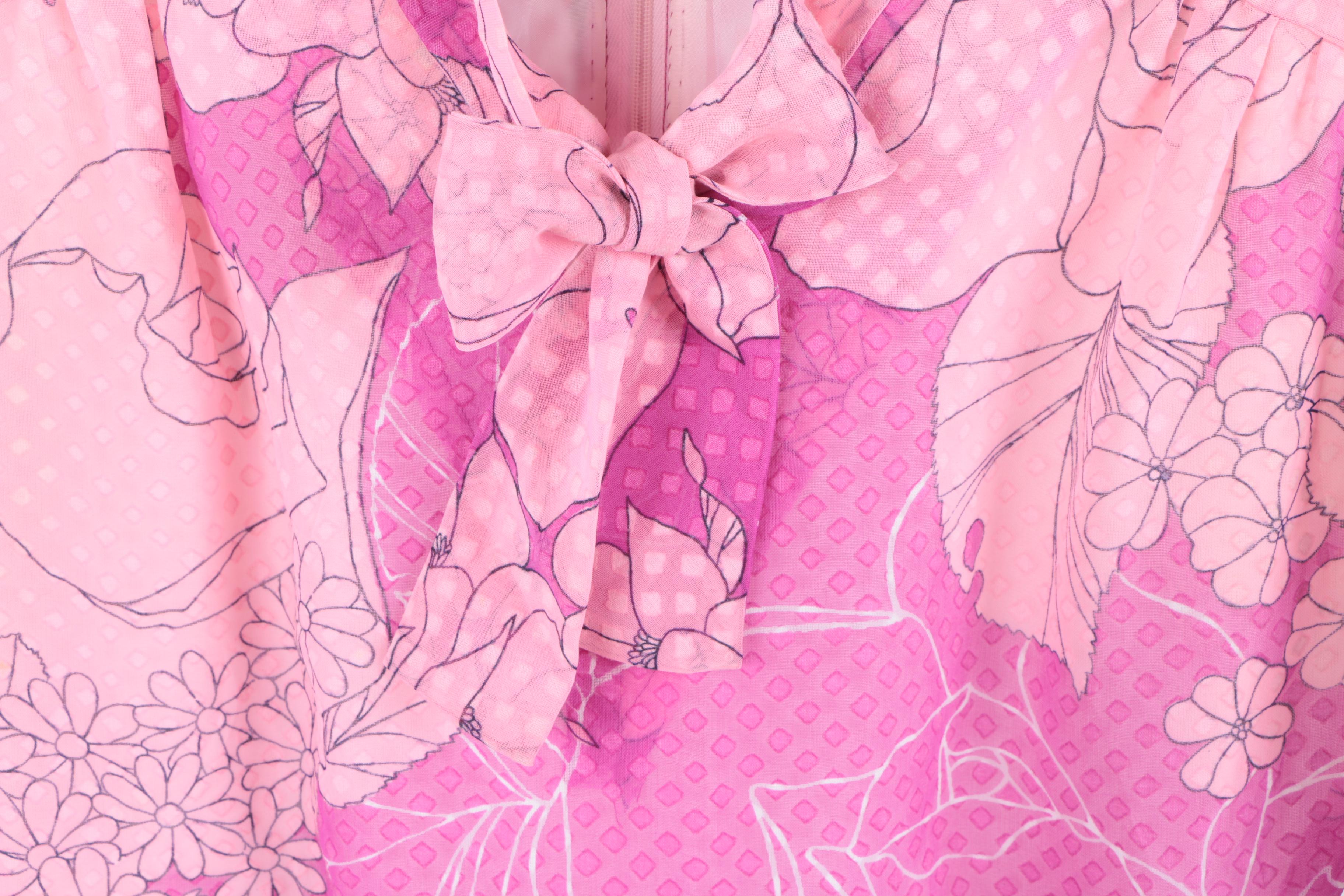 Women's Vintage 1970s Floral Dresses