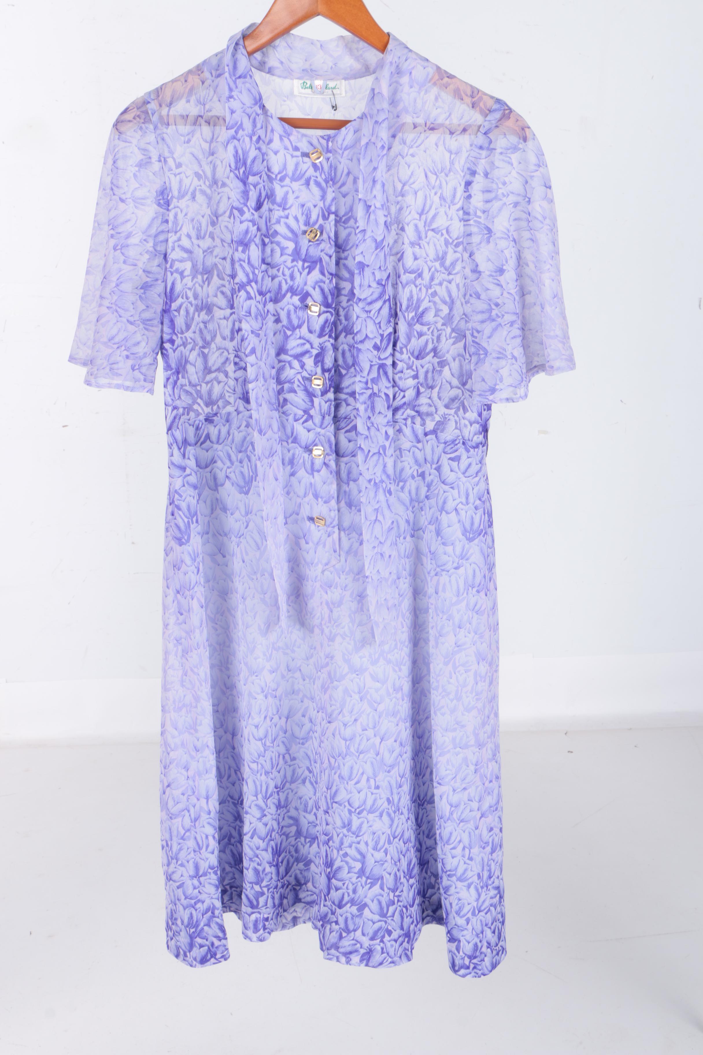 Women's Vintage 1970s Floral Dresses